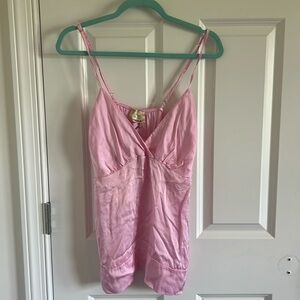 NWT DX Collection Pink V-Neck Slip Top Size Medium